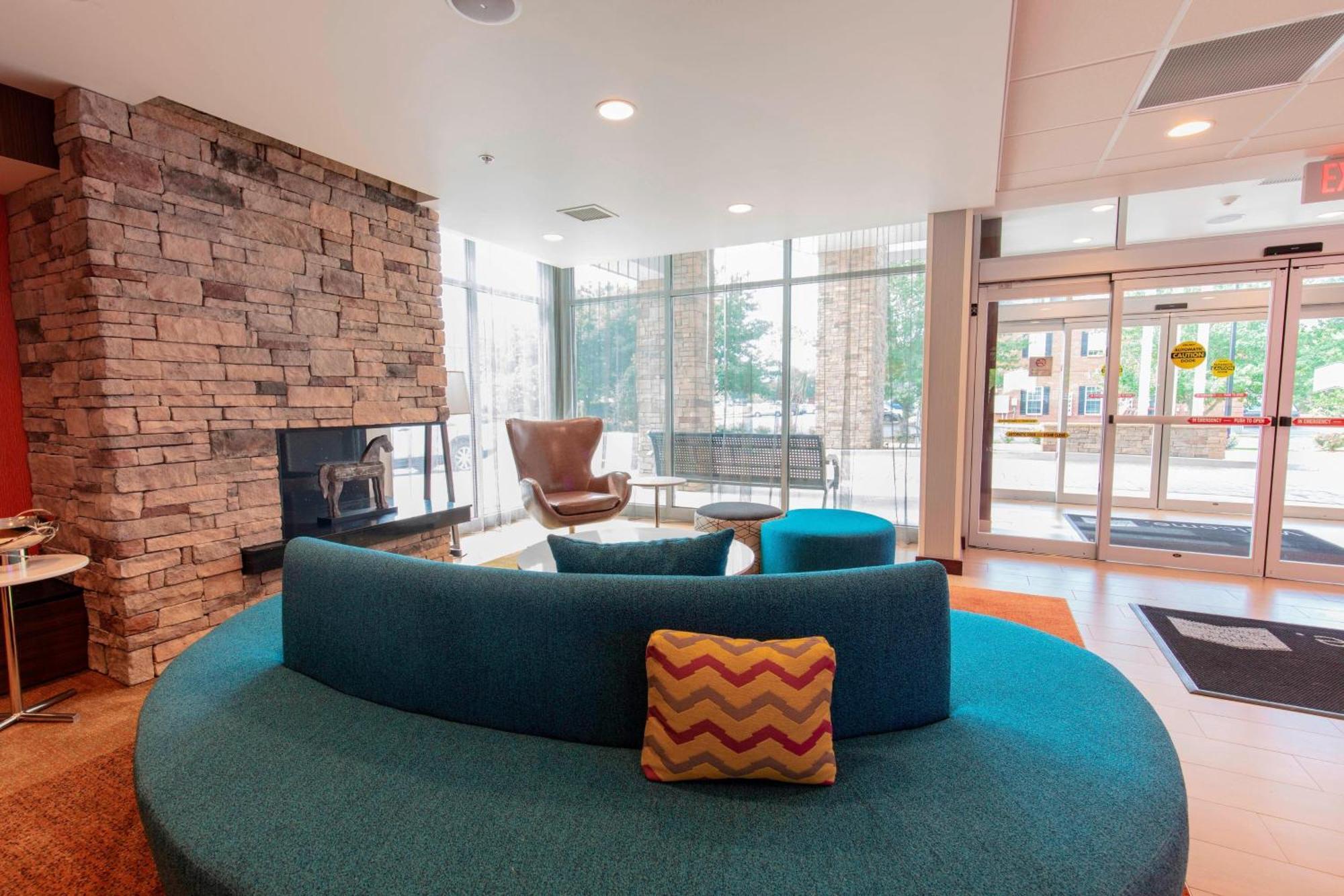 Fairfield Inn & Suites By Marriott Atlanta Woodstock Exterior foto